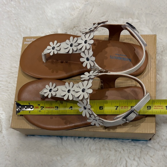 Thereabouts ,Size3 (Girl)White Floral Sandals - Picture 12 of 17